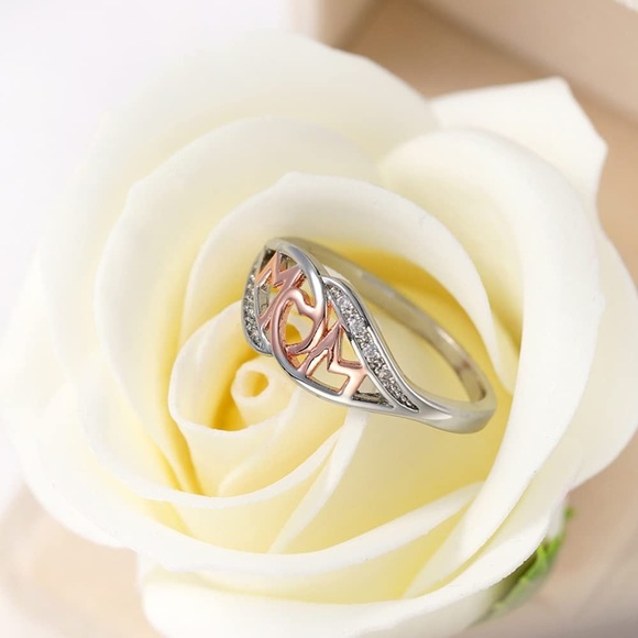 Infinity Heart Mom Love Ring - Picture 2 of 6